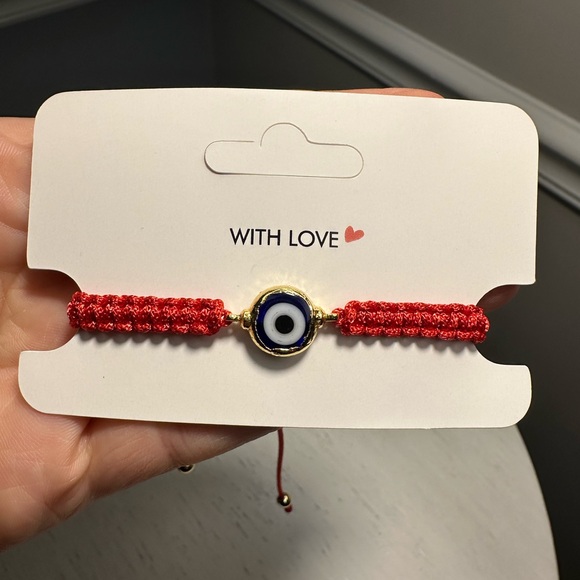 Lucky red string bracelet - Lucky Charm Braided Bracelet for Luck and Protection - Picture 1 of 2